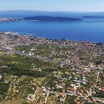 Amazing In Kastel Gomilica Lägenhet *