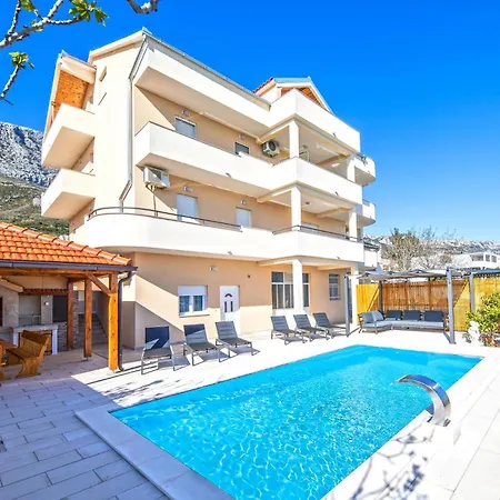 2 Bedroom Gorgeous In Kastel Gomilica Kastela