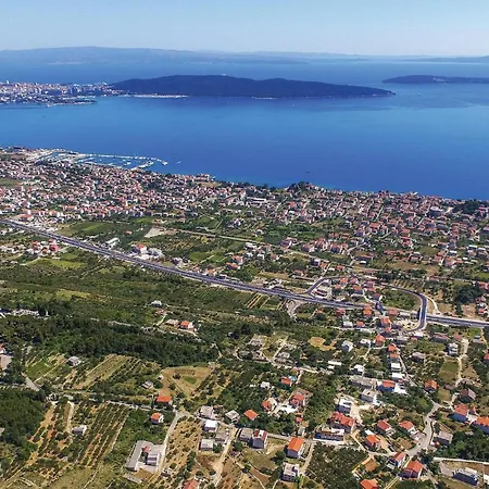 Amazing In Kastel Gomilica Apartmán *