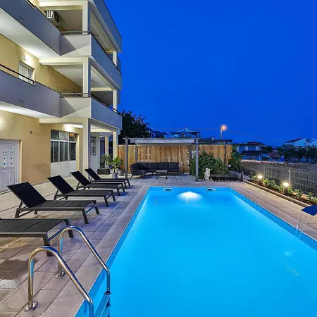2 Bedroom Gorgeous In Kastel Gomilica * Kastela